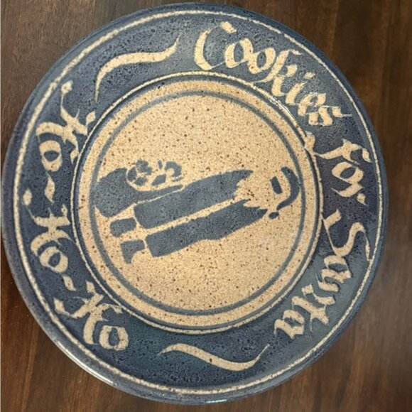 8.5” Christmas Holiday Ceramic Dish - Picture 3 of 7